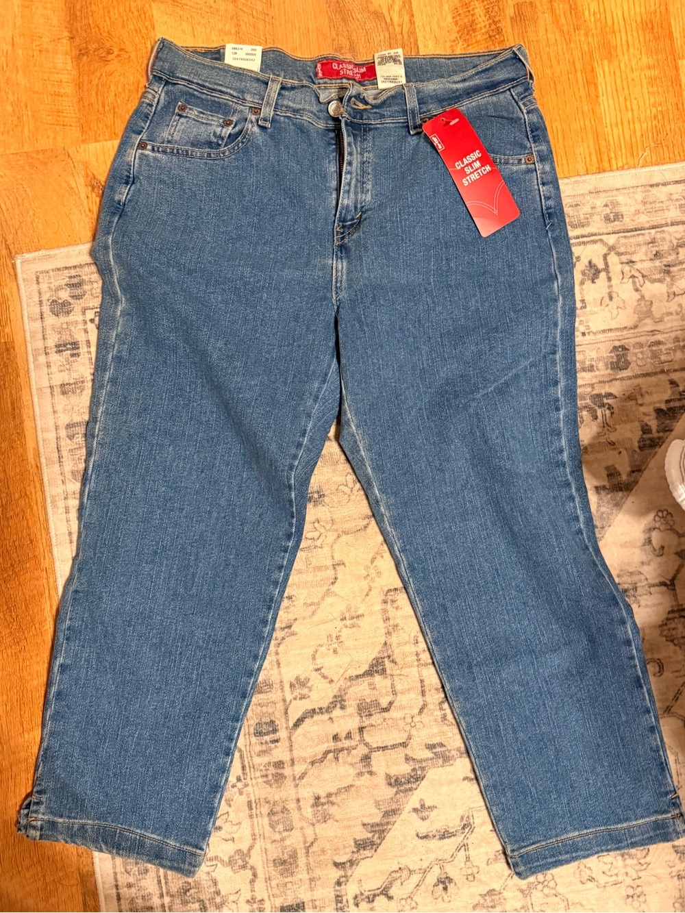 Levi's Women's Ankle-Length Blue Cropped Jeans